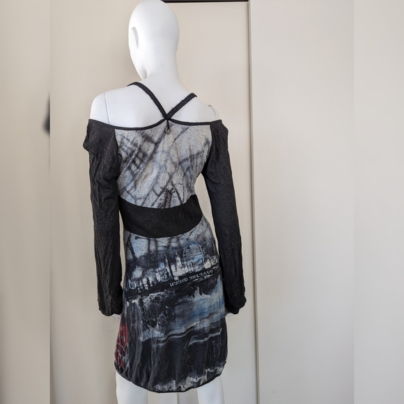 Save the Queen Midi Dress - Picture 2 of 6